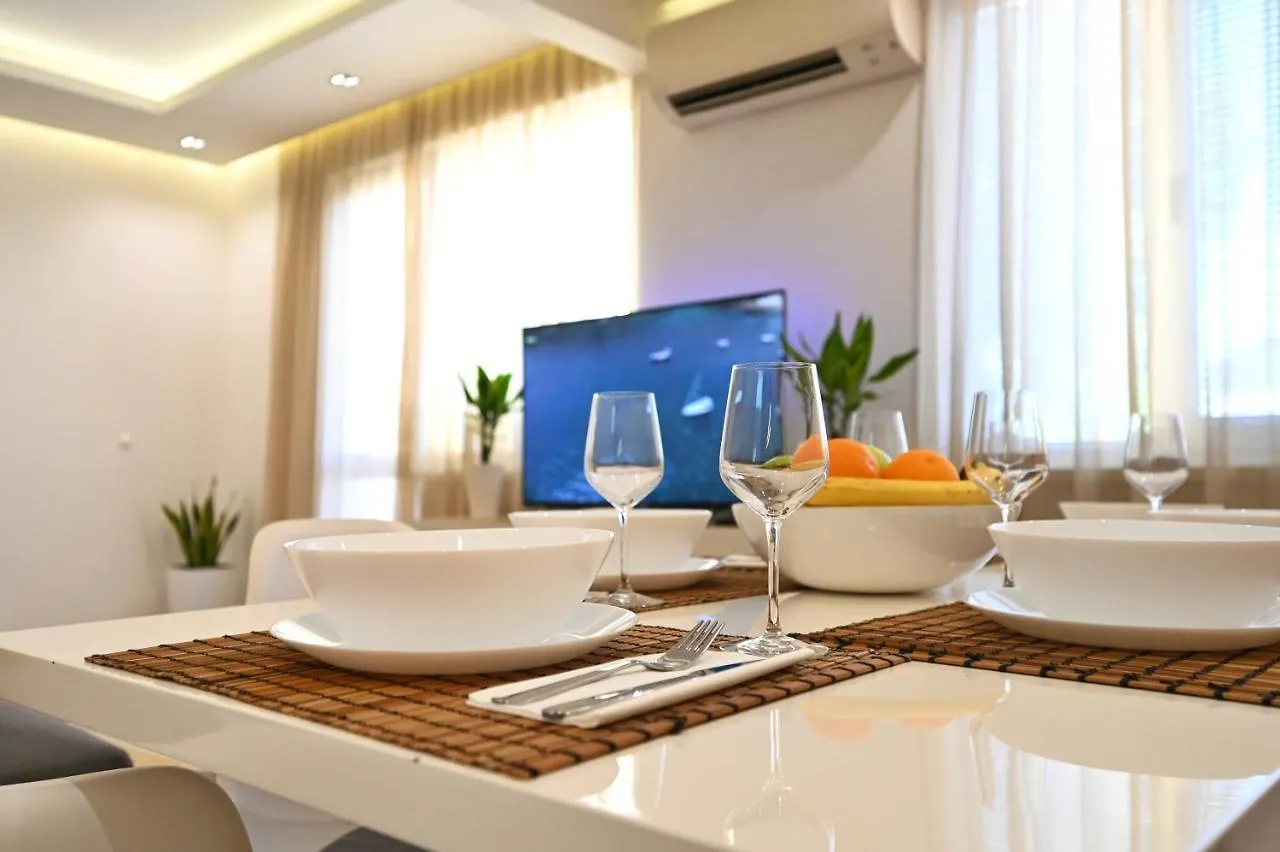 Modern Central 2-Bedroom Apartment With Parking Varna