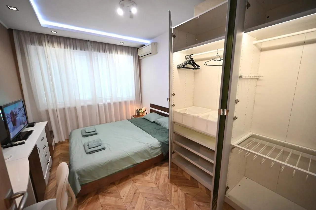 Modern Central 2-Bedroom Apartment With Parking Varna